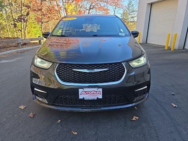 2022 Chrysler Pacifica Hybrid Touring L