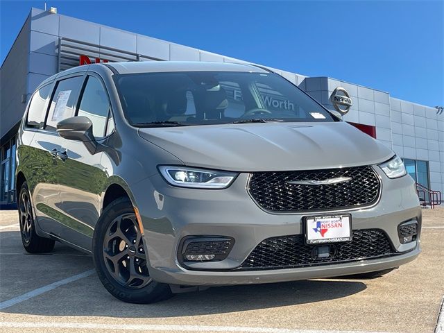 2022 Chrysler Pacifica Hybrid Touring L