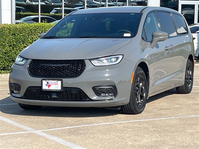 2022 Chrysler Pacifica Hybrid Touring L