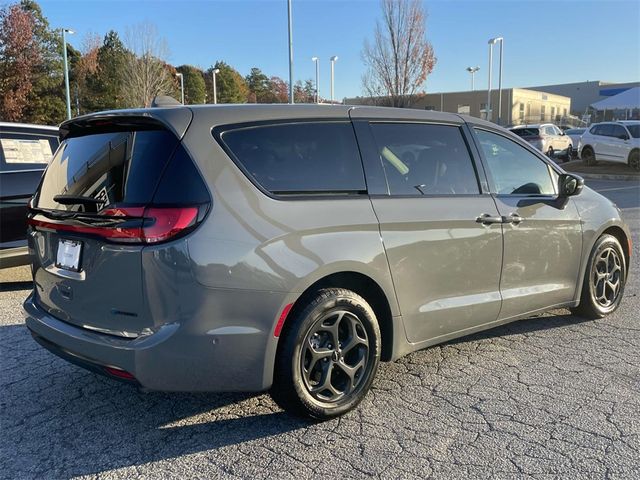 2022 Chrysler Pacifica Hybrid Touring L