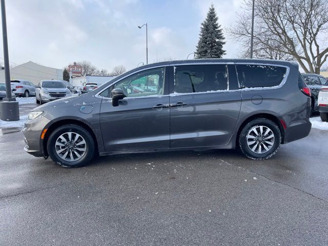 2022 Chrysler Pacifica Hybrid Touring L