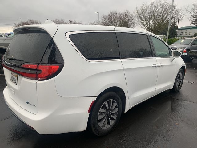 2022 Chrysler Pacifica Hybrid Touring L