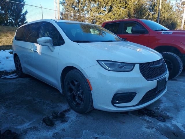 2022 Chrysler Pacifica Hybrid Touring L