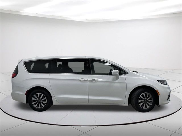 2022 Chrysler Pacifica Hybrid Touring L