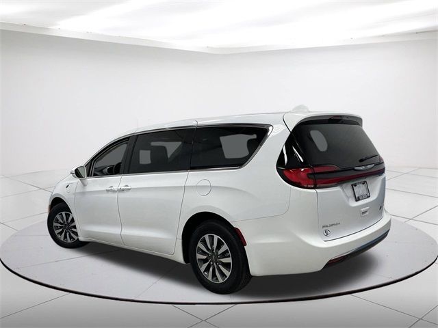 2022 Chrysler Pacifica Hybrid Touring L