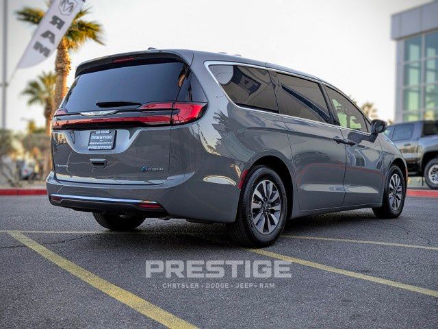 2022 Chrysler Pacifica Hybrid Touring L