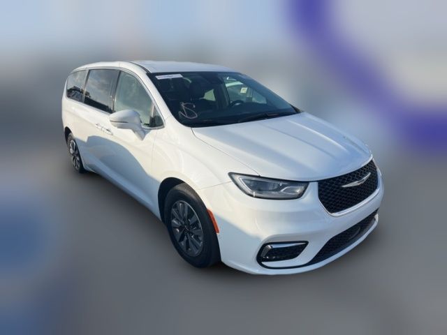 2022 Chrysler Pacifica Hybrid Touring L