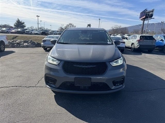 2022 Chrysler Pacifica Hybrid Touring L