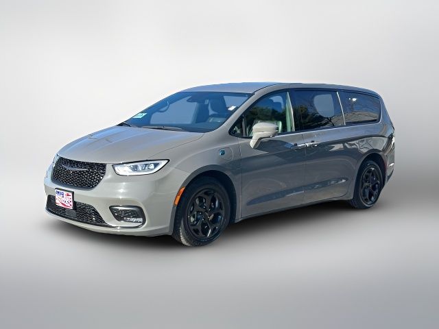 2022 Chrysler Pacifica Hybrid Touring L