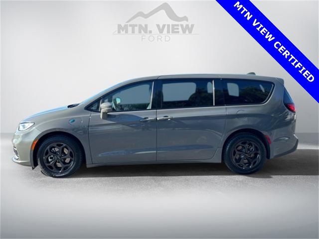 2022 Chrysler Pacifica Hybrid Touring L