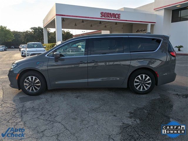 2022 Chrysler Pacifica Hybrid Touring L