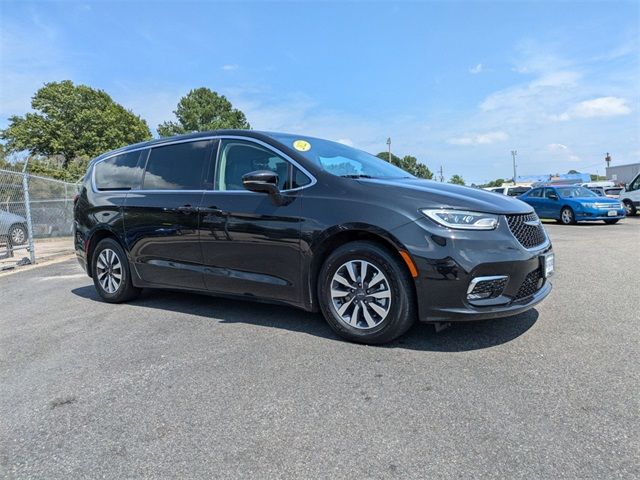 2022 Chrysler Pacifica Hybrid Touring L