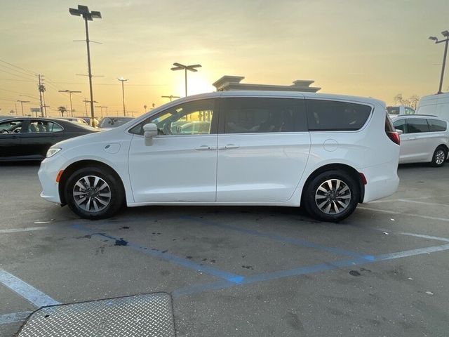 2022 Chrysler Pacifica Hybrid Touring L