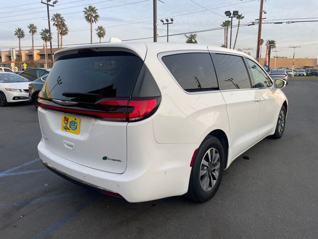 2022 Chrysler Pacifica Hybrid Touring L