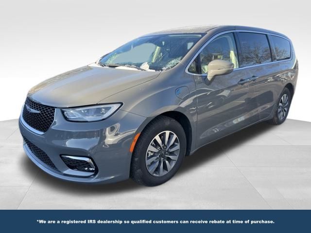 2022 Chrysler Pacifica Hybrid Touring L