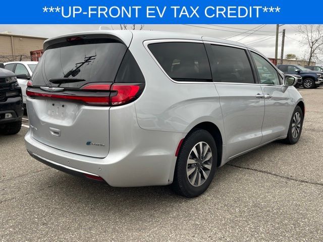 2022 Chrysler Pacifica Hybrid Touring L