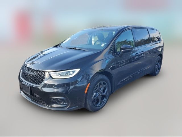 2022 Chrysler Pacifica Hybrid Touring L