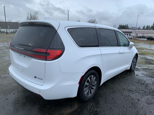 2022 Chrysler Pacifica Hybrid Touring L