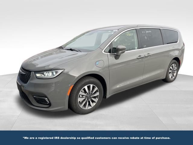 2022 Chrysler Pacifica Hybrid Touring L