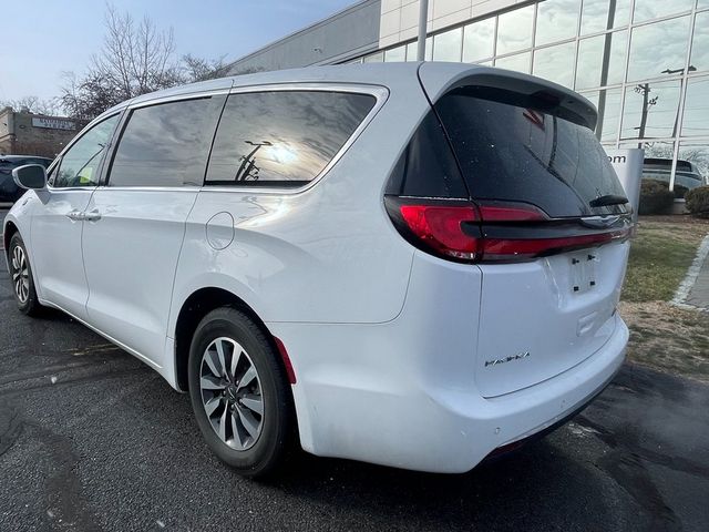 2022 Chrysler Pacifica Hybrid Touring L