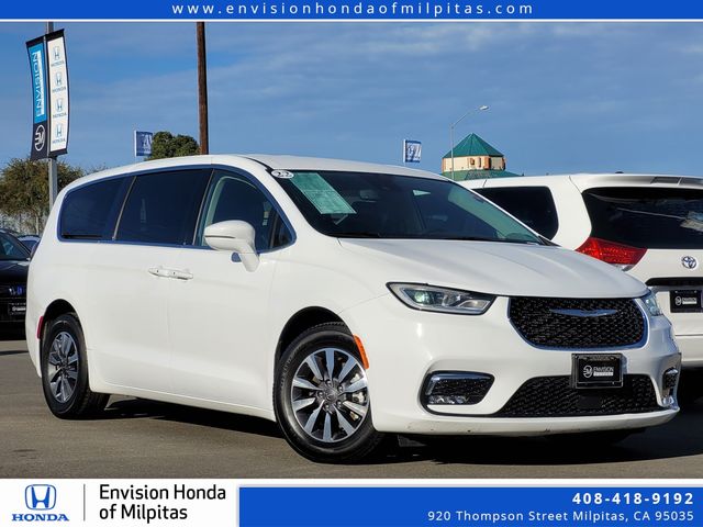 2022 Chrysler Pacifica Hybrid Touring L