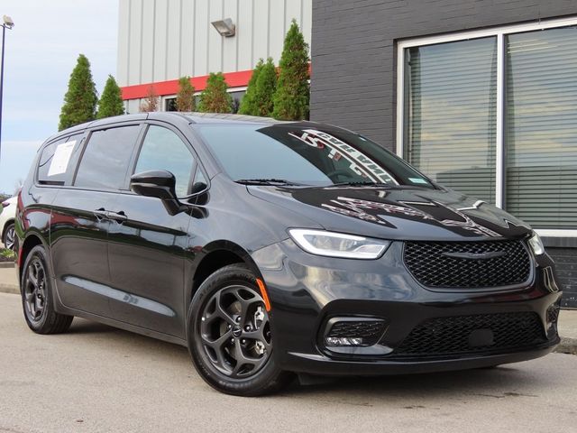 2022 Chrysler Pacifica Hybrid Touring L