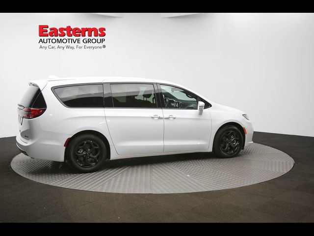 2022 Chrysler Pacifica Hybrid Touring L