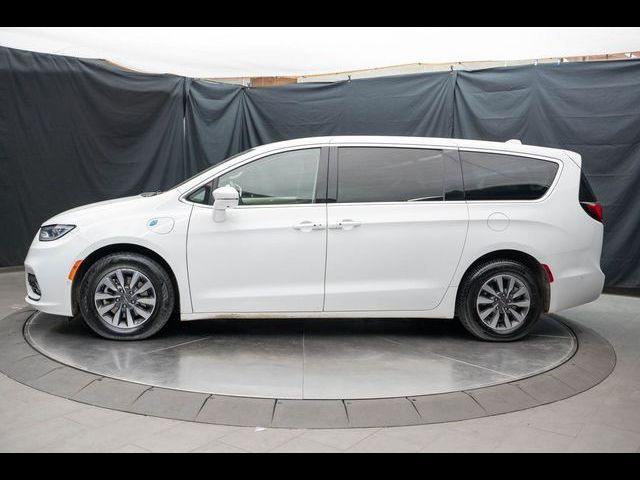 2022 Chrysler Pacifica Hybrid Touring L