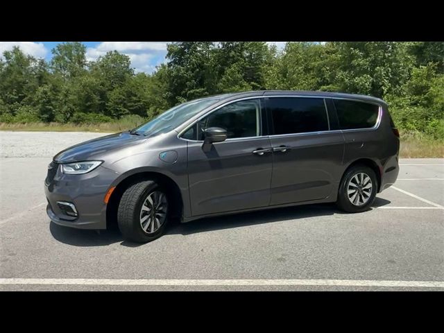 2022 Chrysler Pacifica Hybrid Touring L