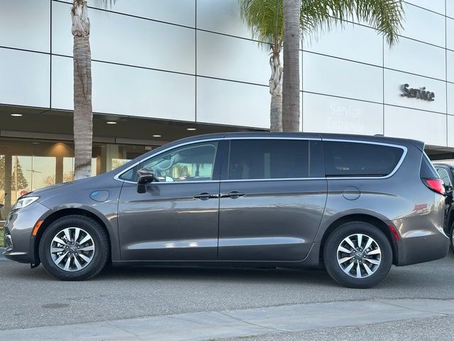 2022 Chrysler Pacifica Hybrid Touring L