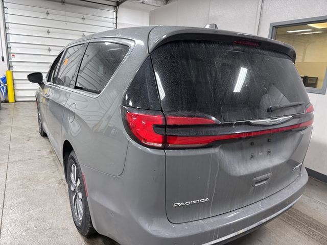 2022 Chrysler Pacifica Hybrid Touring L