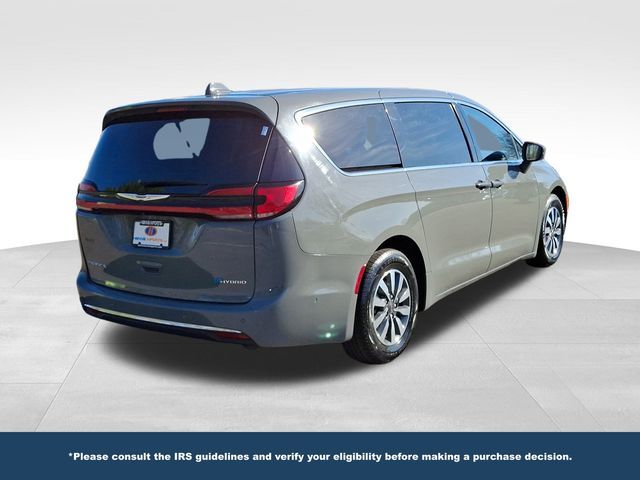 2022 Chrysler Pacifica Hybrid Touring L