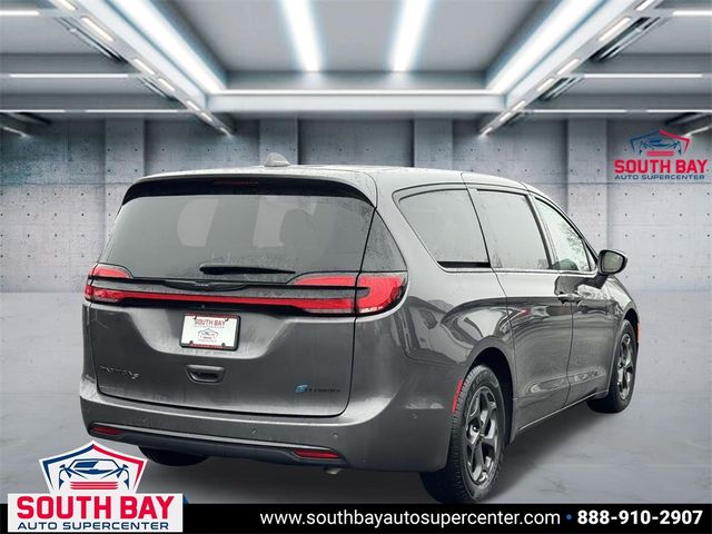 2022 Chrysler Pacifica Hybrid Touring L