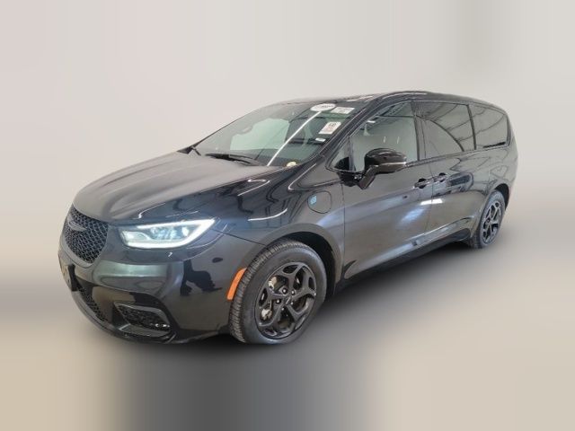 2022 Chrysler Pacifica Hybrid Touring L