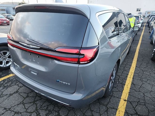 2022 Chrysler Pacifica Hybrid Touring L