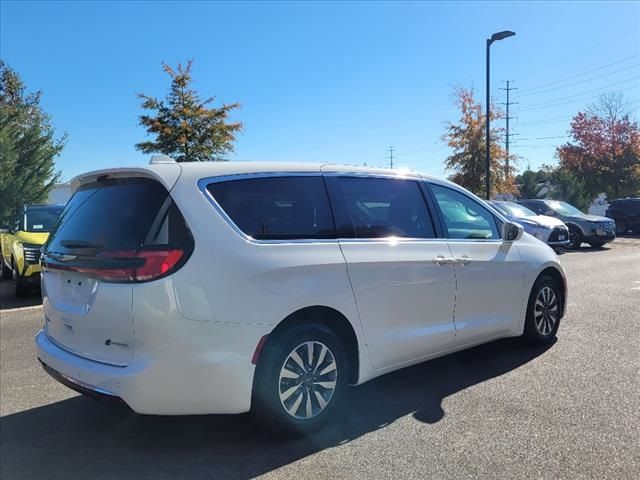 2022 Chrysler Pacifica Hybrid Touring L