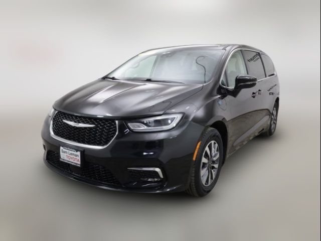 2022 Chrysler Pacifica Hybrid Touring L