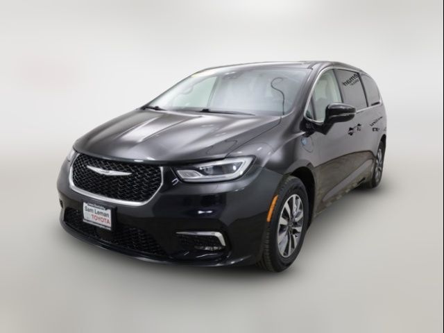 2022 Chrysler Pacifica Hybrid Touring L