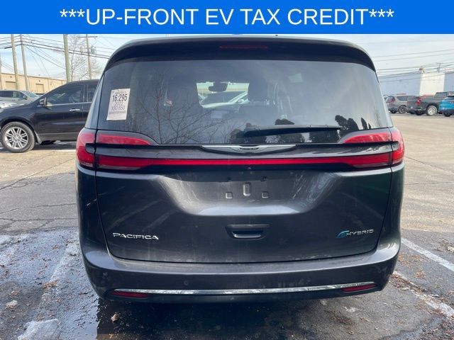 2022 Chrysler Pacifica Hybrid Touring L