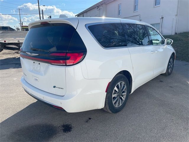 2022 Chrysler Pacifica Hybrid Touring L