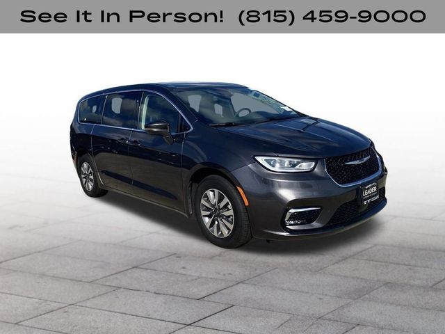 2022 Chrysler Pacifica Hybrid Touring L