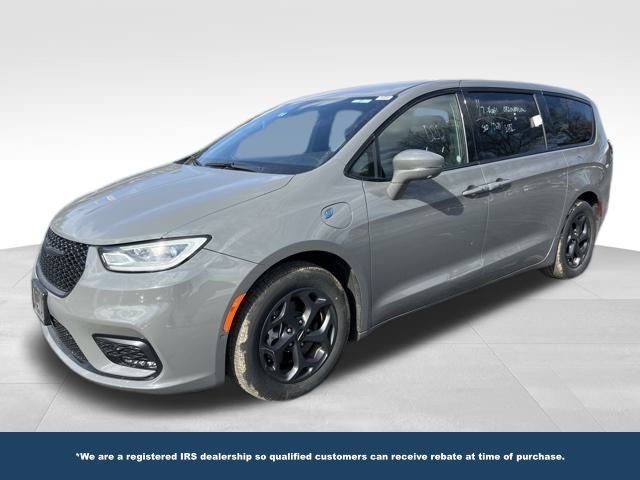 2022 Chrysler Pacifica Hybrid Touring L