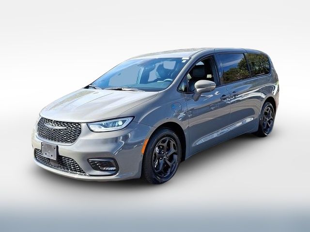 2022 Chrysler Pacifica Hybrid Touring L