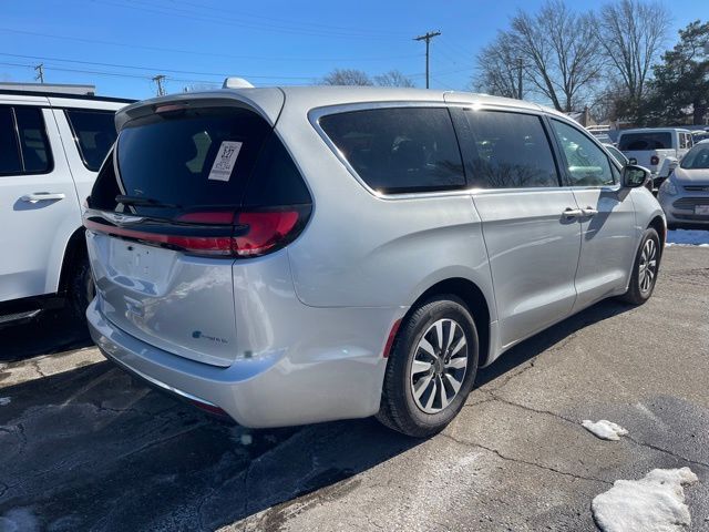 2022 Chrysler Pacifica Hybrid Touring L