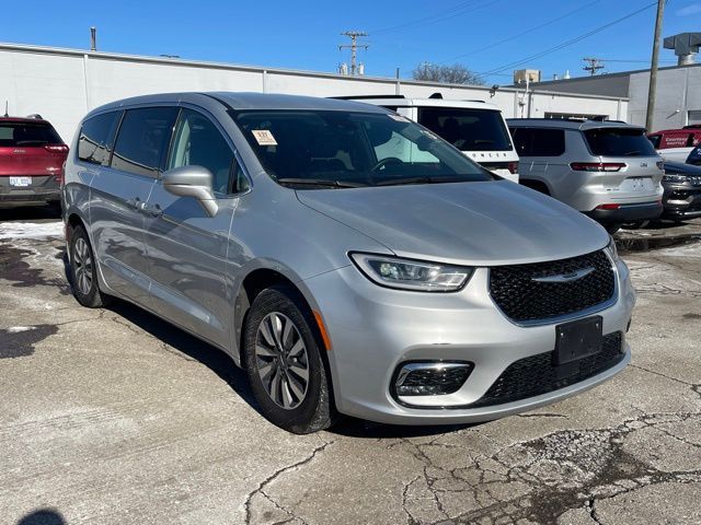 2022 Chrysler Pacifica Hybrid Touring L