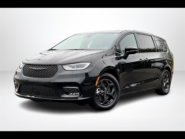 2022 Chrysler Pacifica Hybrid Touring L