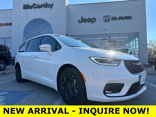 2022 Chrysler Pacifica Hybrid Touring L