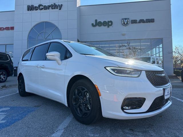 2022 Chrysler Pacifica Hybrid Touring L