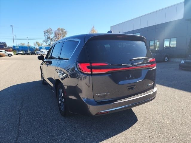 2022 Chrysler Pacifica Hybrid Touring L