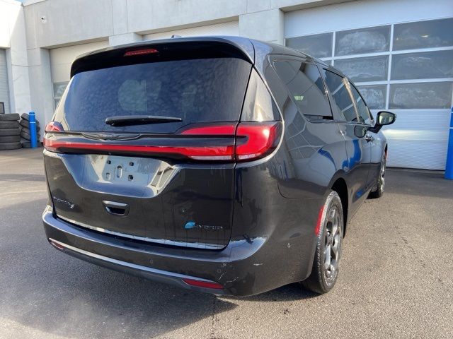 2022 Chrysler Pacifica Hybrid Touring L